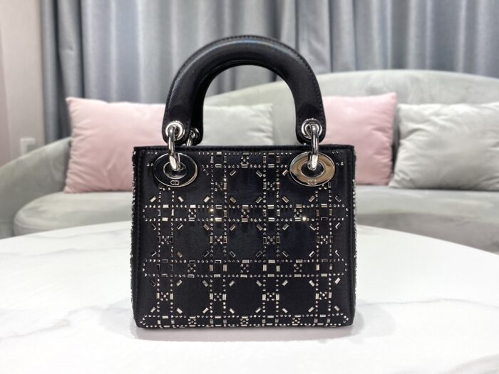 디올-레플리카-lady-dior-미니-백-블랙-라인-명품 레플리카 미러 SA급 디올 레플리카 LADY DIOR 미니 백 블랙 라인 스톤 까나쥬 새틴 8