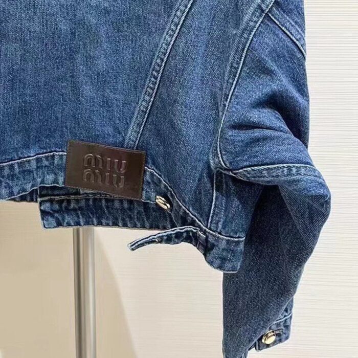 미우미우-레플리카-로고자수-트러커-데님-자켓-명품 레플리카 미러 SA급 미우미우 레플리카 로고자수 트러커 데님 자켓 3