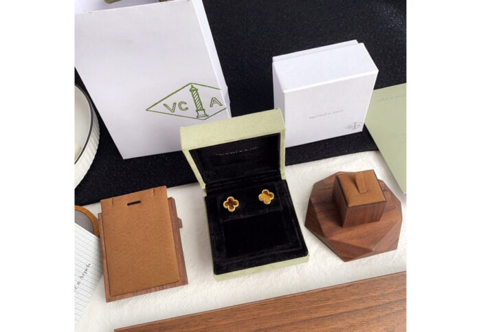 반클리프 빈티지 알함브라 이어링 [매장-700만원대] 레플리카 미러급 SA급 S급 고퀄리티 귀걸이 - best 9