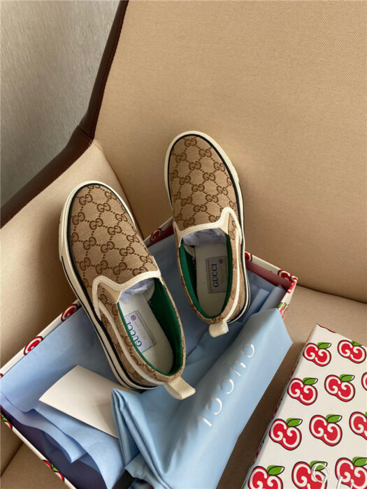 구찌 레플리카 GG 슈프림 테니스 슬립온 스니커즈 32