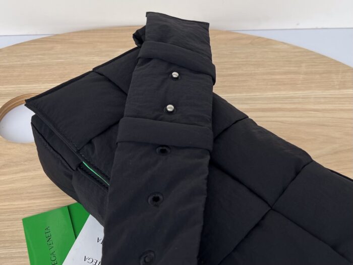 보테가베네타 레플리카 패딩 테크 카세트백 628951 [블랙그린] 12