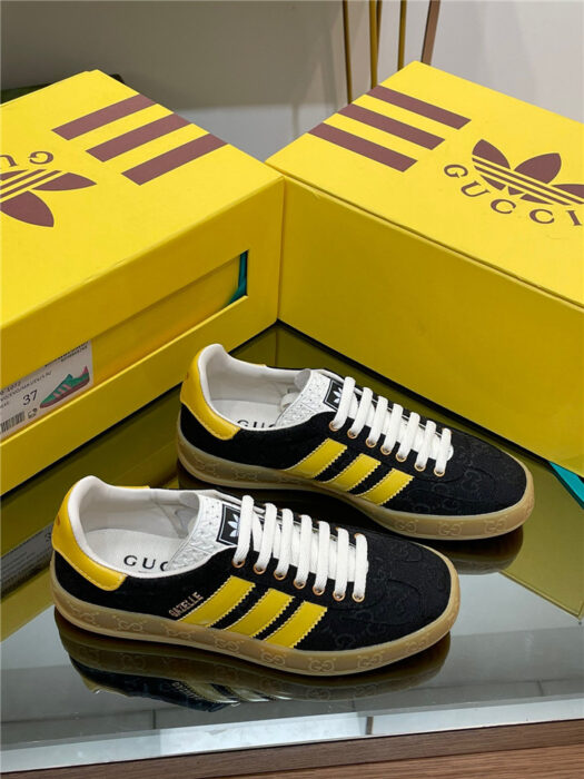 구찌-레플리카-아디다스-오리지널-gg-캔버스-가젤-스니커즈-명품 레플리카 미러 SA급 구찌 레플리카 아디다스 오리지널 GG 캔버스 가젤 스니커즈 22