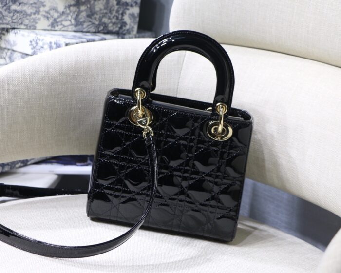 디올-레플리카-레이디백-17cm20cm24cm-7컬러-이니셜선택가능-명품 레플리카 미러 SA급 디올 레플리카 레이디백 17CM,20CM,24CM 7컬러 (이니셜선택가능) 20