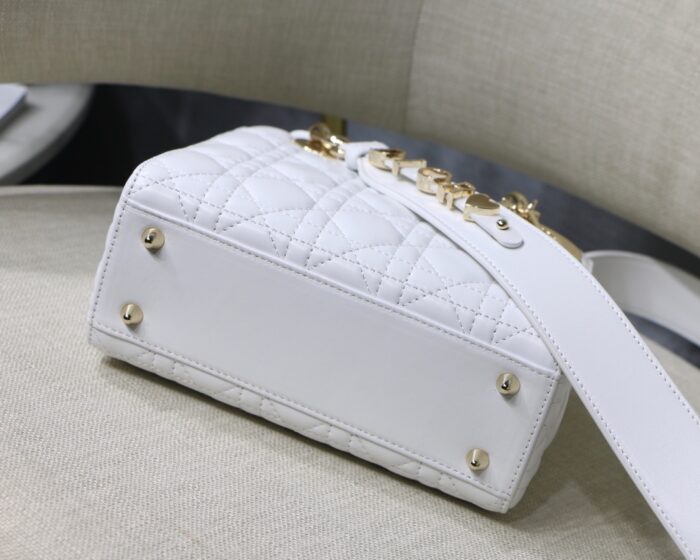 디올-레플리카-레이디백-17cm20cm24cm-7컬러-이니셜선택가능-명품 레플리카 미러 SA급 디올 레플리카 레이디백 17CM,20CM,24CM 7컬러 (이니셜선택가능) 8