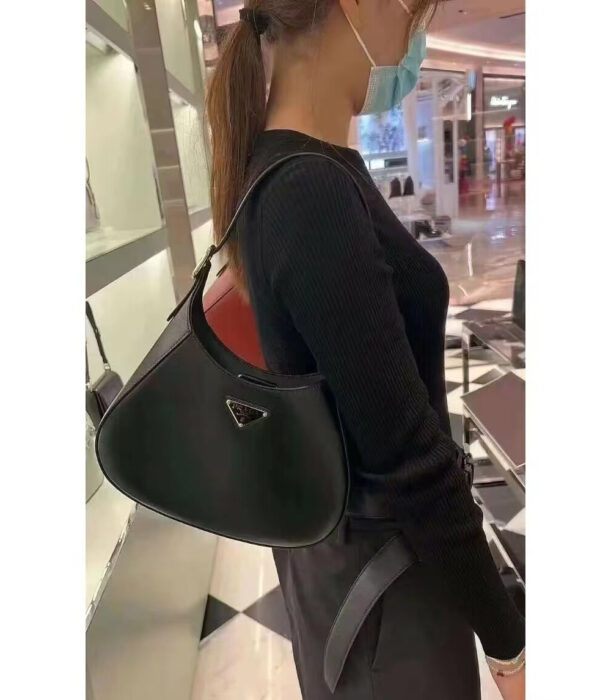 프라다 미디엄 가죽 숄더백 [2컬러] [매장-430만원대] 레플리카 미러급 SA급 S급 고퀄리티 가방 best [여성] 6