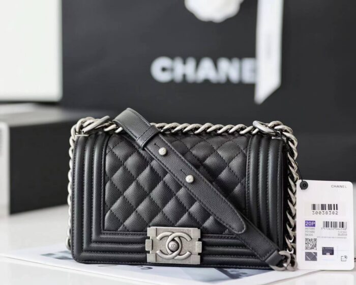 샤넬 레플리카 보이 플랩백 스몰 캐비어 은장 블랙 9