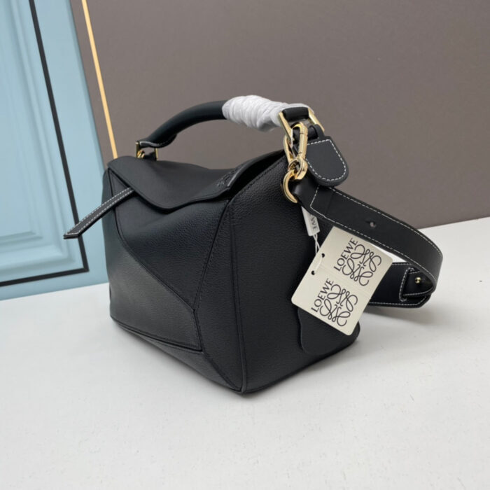 로에베 클래식 카프스킨 미디엄 퍼즐 숄더백 블랙 [매장-490만원대] 레플리카 미러급 SA급 S급 고퀄리티 핸드백 [여성] best  6