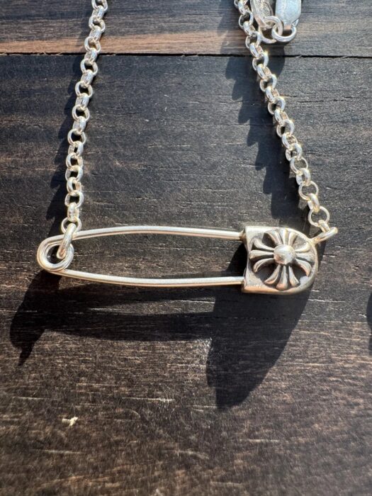 크롬하츠 옷핀 목걸이 레플리카 미러급 SA급 S급 고퀄리티 최상급 하이엔드 악세사리 [남성여성공용]