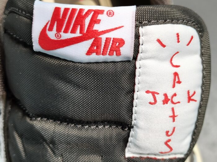 나이키 레플리카 에어 조던 1 트래비스 스캇 리버스 모카 로우 DM7866-162 10