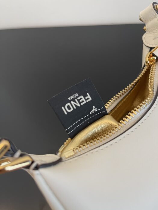 펜디 레플리카 그라피 미니백 14