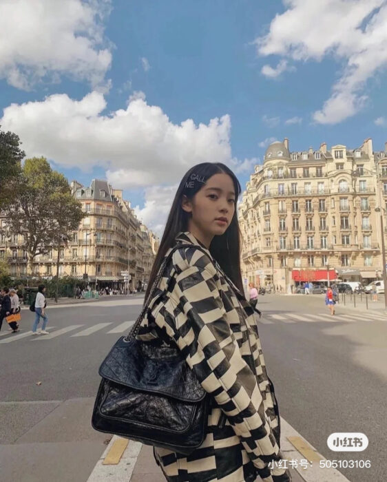 입생로랑 레플리카 니키 미디엄 빈티지 숄더백 6331580EN041000 4