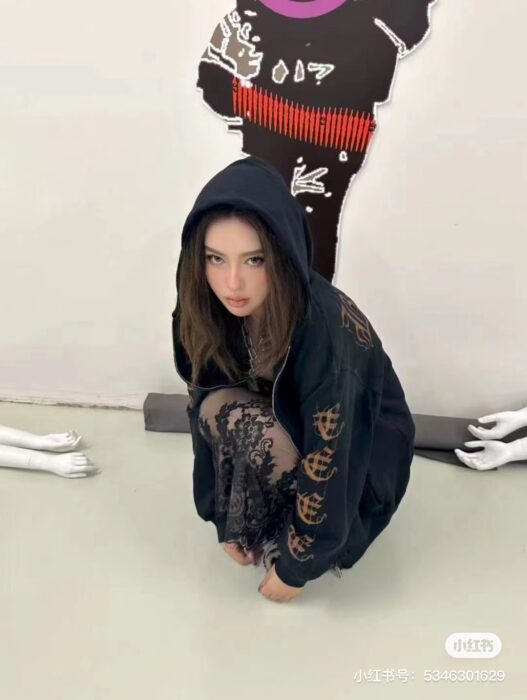 (VG) 발렌시아가 레플리카 산스크리트 디스트레스드 지퍼 후드자켓 9