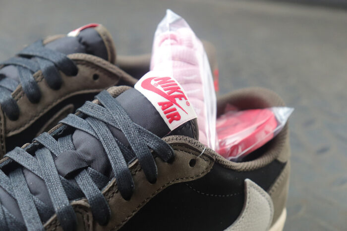 나이키 레플리카 트래비스 스캇 에어 조던 1 로우 모카 CQ4277-001 6