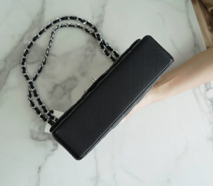 샤넬 레플리카 클래식 램스킨 은장 미듐 [블랙] 15