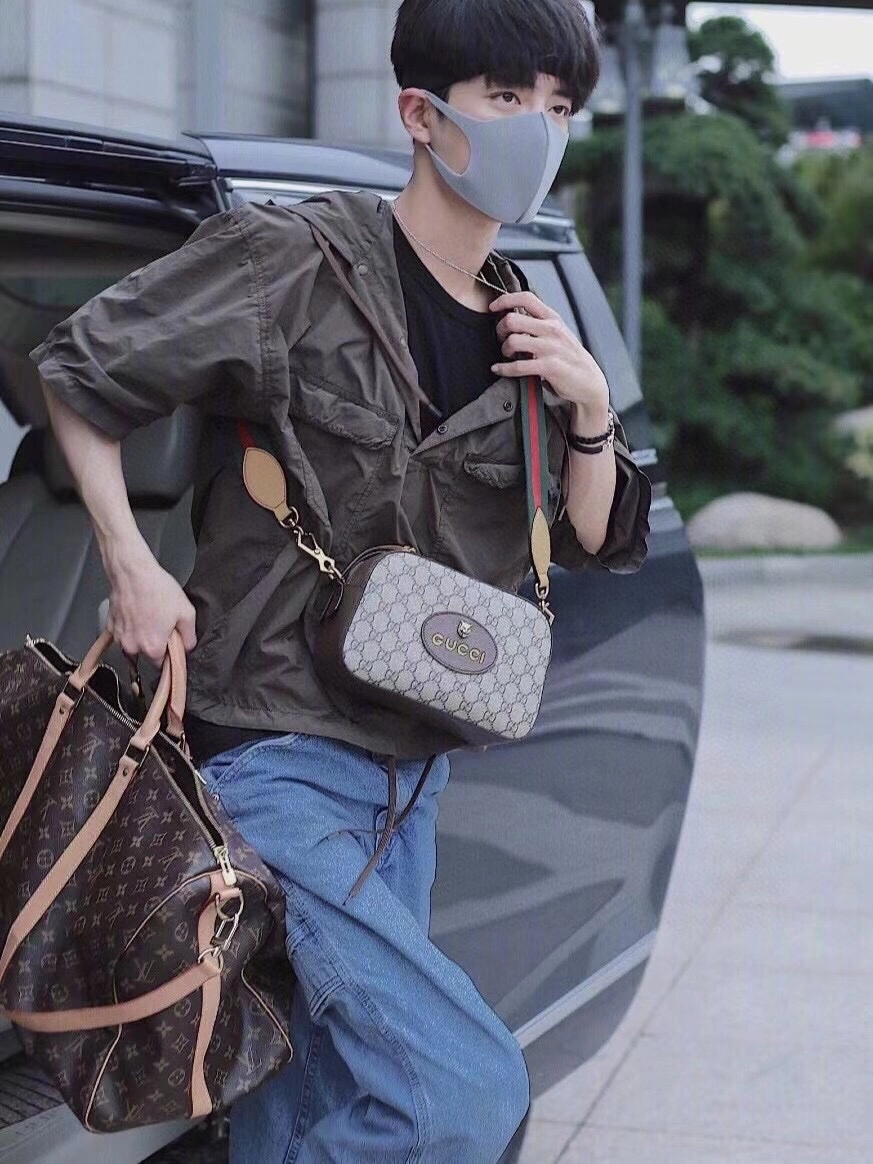 구찌 네오 빈티지 GG 수프림 메신저백 레플리카 미러급 SA급 S급 고퀄리티 가방 크로스백 [남성여성공용] - best 11