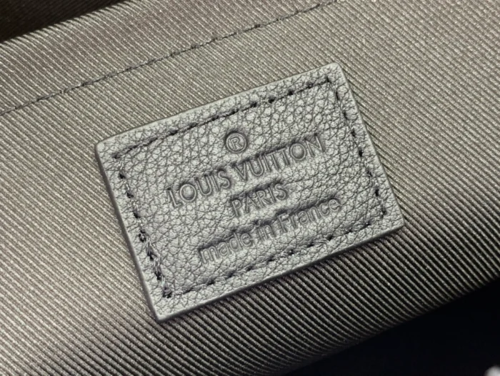 루이비통 포쉐트 보야주 수플 클러치백 레플리카 미러급 SA급 S급 고퀄리티  [남성여성공용] - best 5