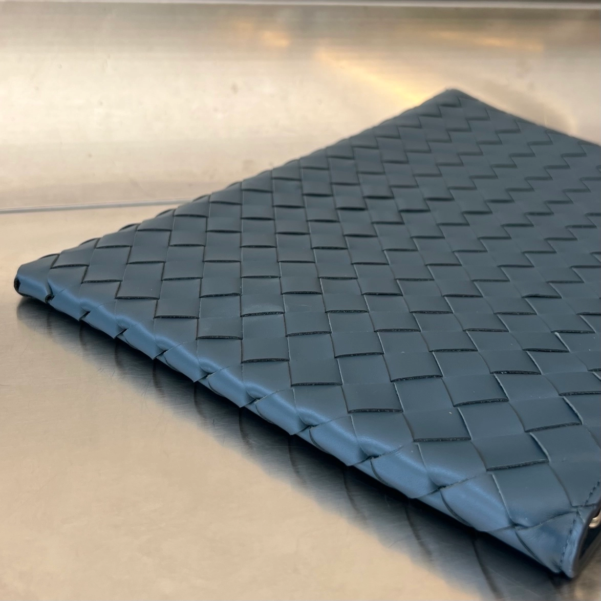 보테가베네타 하프 지퍼 파우치 남성 클러치백 레플리카 미러급 SA급 S급 고퀄리티  [남성여성공용] - best 9