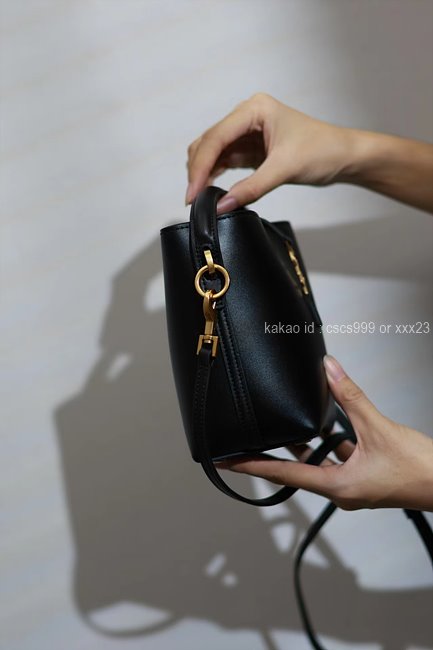 [차정원 PICK] 생로랑 LE 37 미니 버킷백 크로스백 레플리카 미러급 SA급 S급 고퀄리티 셀럽 가방 [여성] - best 3