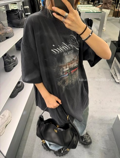 발렌시아가 반팔 라운드 티셔츠 레플리카 미러급 SA급 S급 고퀄리티 의류 [남성여성공용] 최상급 하이엔드 - best 5