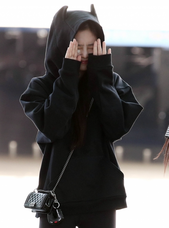 샤넬 레플리카 보이 플랩백 스몰 캐비어 은장 블랙