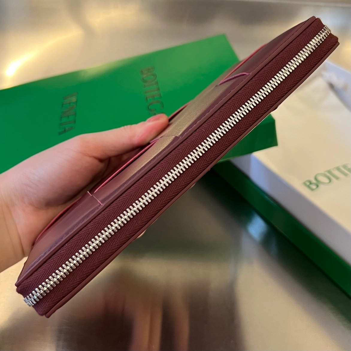 보테가베네타 인트레치아토 지퍼 어라운드 지갑 (2COLOR) 레플리카 미러급 SA급 S급 고퀄리티  [남성여성공용] - best 12