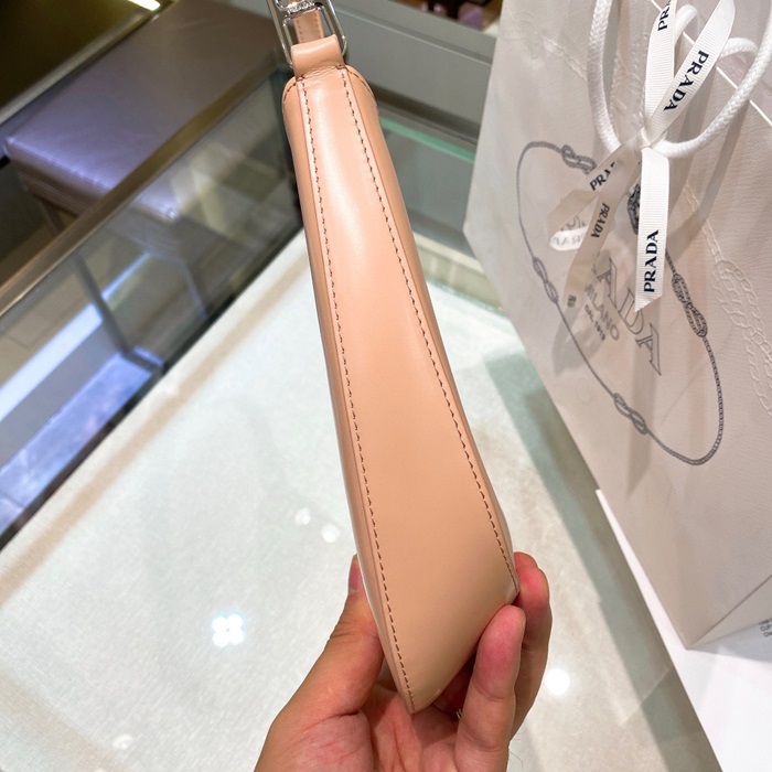 프라다-레플리카-브러시드-삼각로고-클레오백-pr230x-명품 레플리카 미러 SA급 프라다 레플리카 브러시드 삼각로고 클레오백 pr230x 46