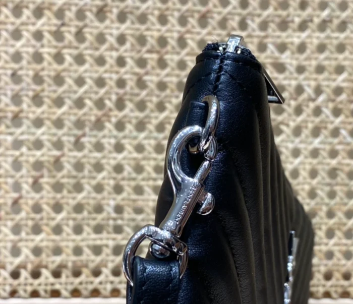 생로랑 모노그램 클러치 미디움 레플리카 미러급 SA급 S급 고퀄리티  [여성] 12