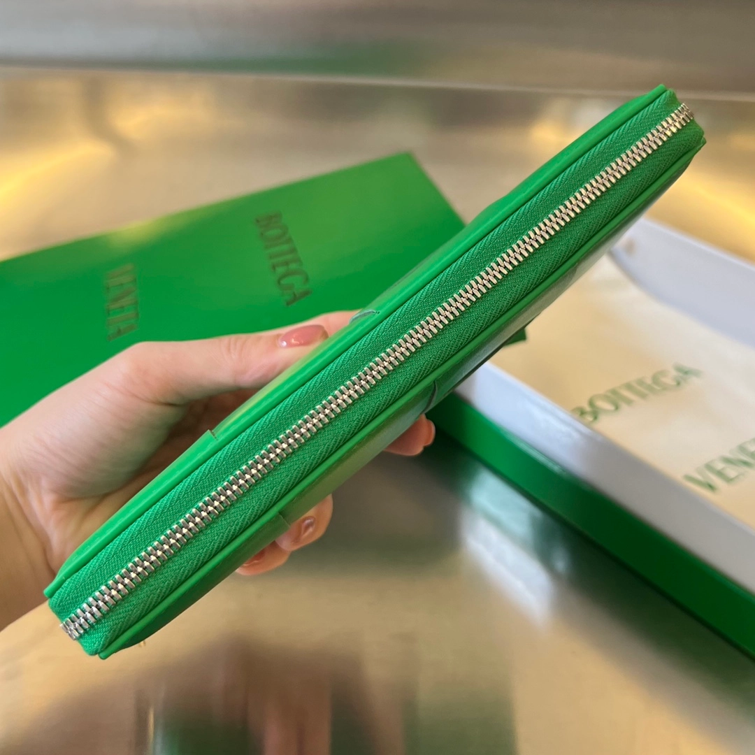 보테가베네타 인트레치아토 지퍼 어라운드 지갑 (2COLOR) 레플리카 미러급 SA급 S급 고퀄리티  [남성여성공용] - best 5