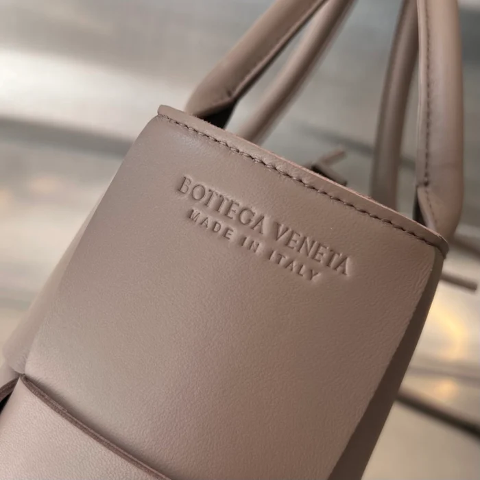 보테가베네타 미니 아르코 토트백 레플리카 미러급 SA급 S급 고퀄리티 가방 핸드백 크로스백 [여성] 4