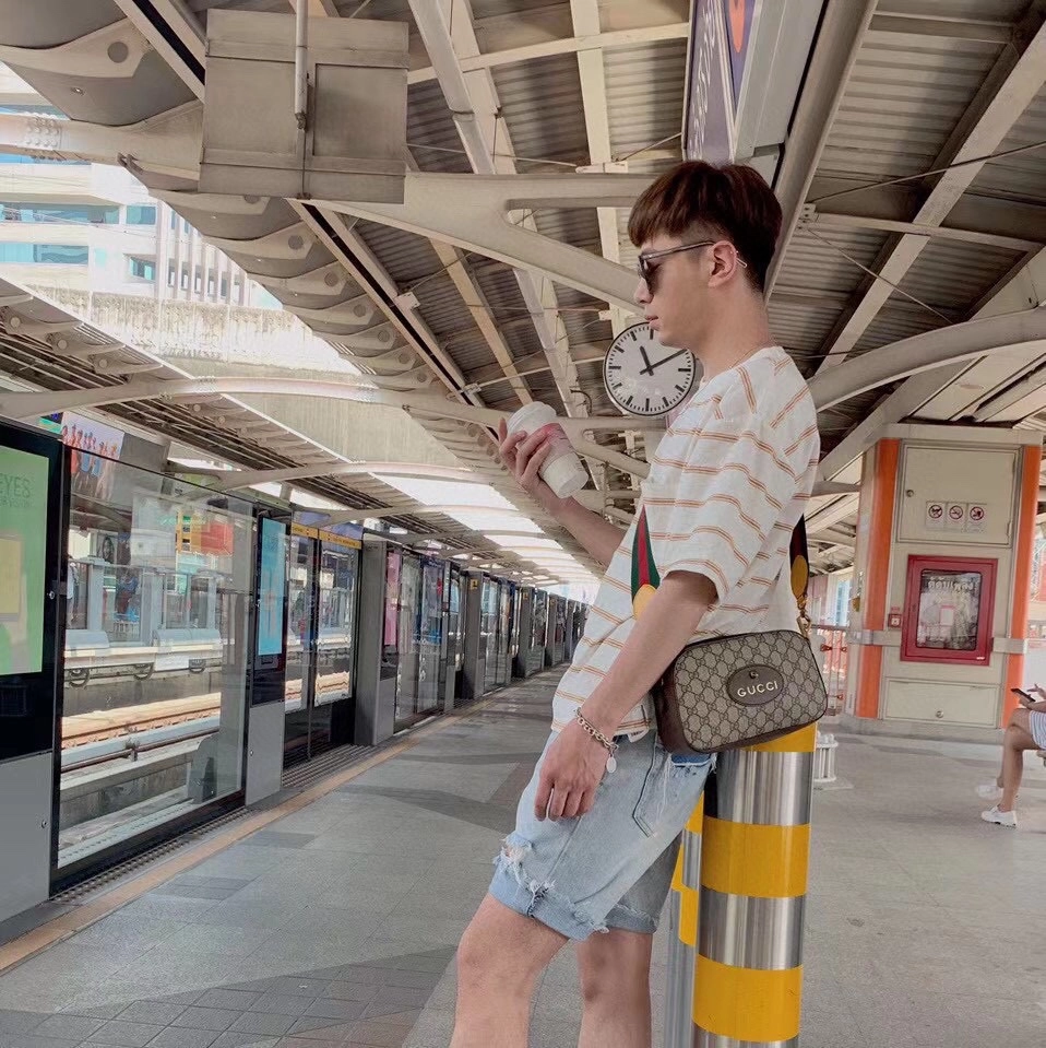 구찌 네오 빈티지 GG 수프림 메신저백 레플리카 미러급 SA급 S급 고퀄리티 가방 크로스백 [남성여성공용] - best 9