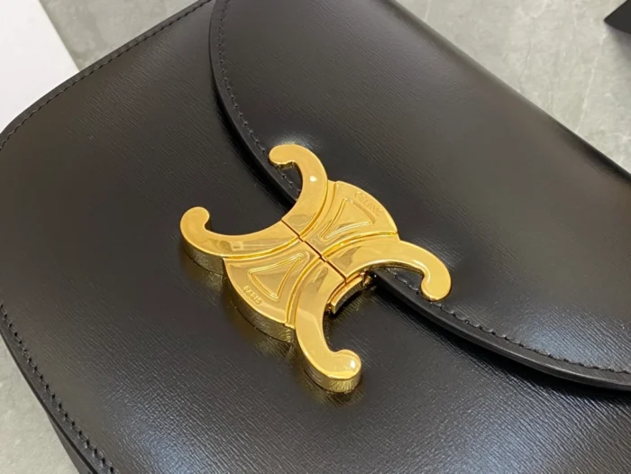 셀린느 틴 베사체 트리오페 인 샤이니 카프스킨 (3COLOR) 레플리카 미러급 SA급 S급 고퀄리티 가방 크로스백 [여성] 최상급 하이엔드 - best 10