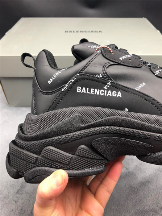 발렌시아가 레플리카 트리플s i8 B050100 14