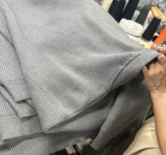 디올 모노그램 자수 양털 V넥 순색 니트 그레이 긴팔 레플리카 미러급 SA급 S급 고퀄리티 하이엔드 최상급 의류 [남성] - best 9