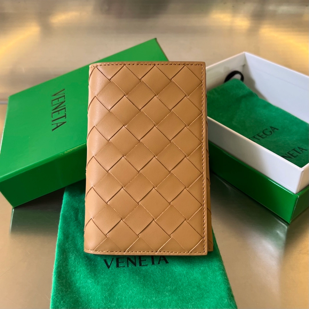 보테가베네타 여권 지갑 (3color) 레플리카 미러급 SA급 S급 고퀄리티  [남성여성공용] best 10
