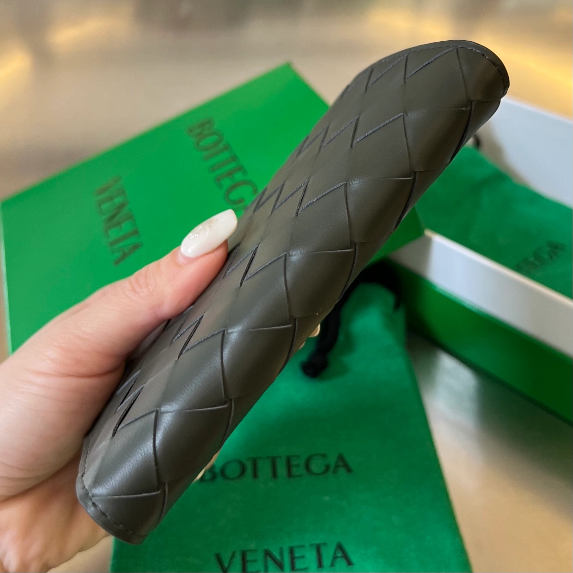 보테가베네타 여권 지갑 (3color) 레플리카 미러급 SA급 S급 고퀄리티  [남성여성공용] best 21