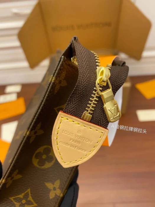 루이비통 포쉐트 토일렛 19 클러치 레플리카 미러급 SA급 S급 고퀄리티  [남성여성공용]M47544 최상급 하이엔드 - thebest 9