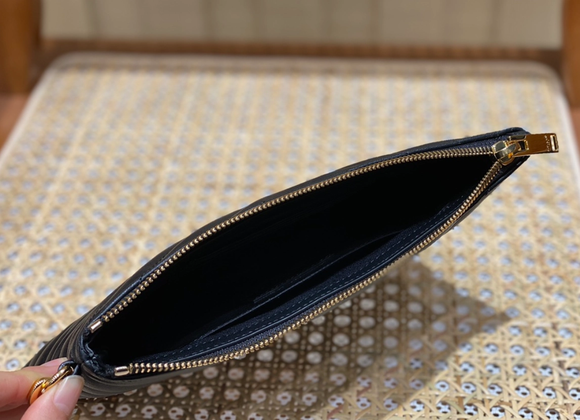 생로랑 모노그램 클러치 스몰 레플리카 미러급 SA급 S급 고퀄리티  [여성] 11