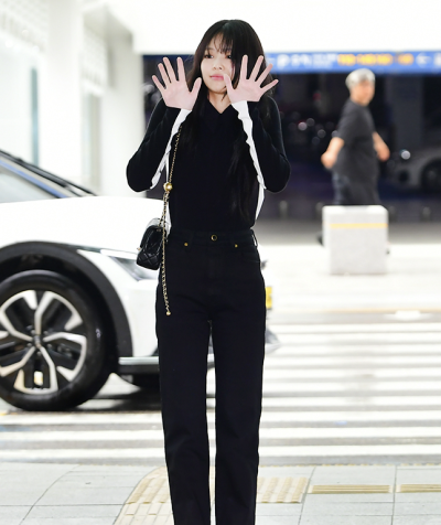 샤넬 레플리카 체인 골든볼 쁘띠삭 램스킨 숄더백 블랙 금장 6