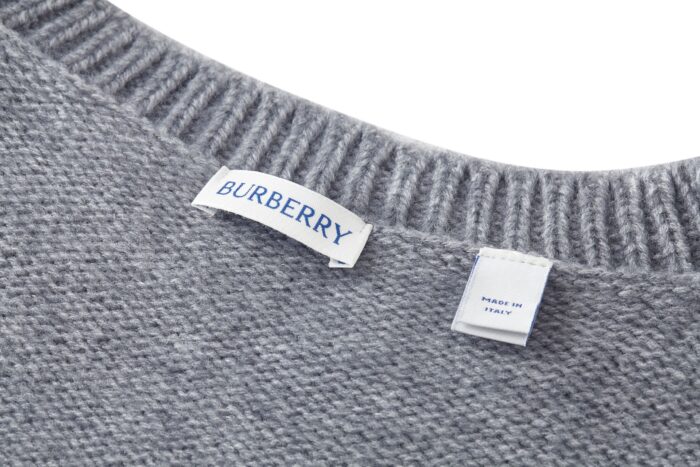 버버리 캐시미어 승마 자카드 긴팔 라운드 니트 그레이 레플리카 미러급 SA급 S급 고퀄리티 하이엔드 최상급 의류 [남성여성공용] - best 11