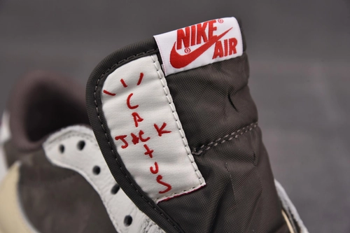 조던 1 x 트래비스 스캇 레트로 로우 OG SP 레플리카 미러급 SA급 S급 고퀄리티 신발 운동화 스니커즈  [남성여성공용] best  9