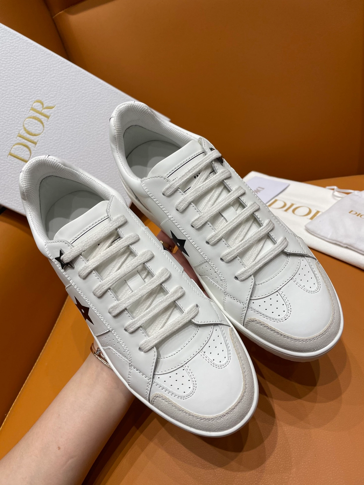 디올 CD 검정 별 스니커즈 화이트 레플리카 미러급 SA급 S급 고퀄리티 신발  [여성] 최상급 하이엔드 - best 5