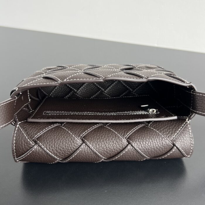 보테가베네타 디아고 크로스백 795637 브라운 레플리카 미러급 SA급 S급 고퀄리티 최상급 하이엔드 가방 [남성여성공용] - best 4