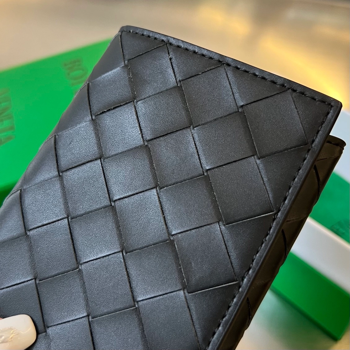 보테가베네타 여권 지갑 (3color) 레플리카 미러급 SA급 S급 고퀄리티  [남성여성공용] best 14