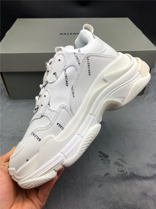 발렌시아가 레플리카 트리플s i8 B050100 4