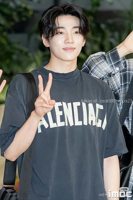 발렌시아가 반팔 라운드 티셔츠 레플리카 미러급 SA급 S급 고퀄리티 셀럽 의류 [남성여성공용] 최상급 하이엔드 - best 2