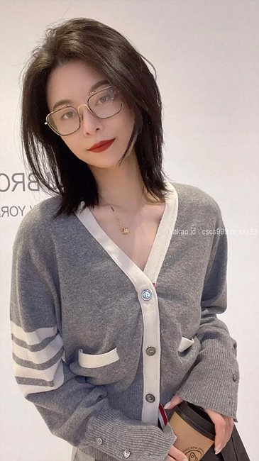 톰브라운 가디건 레플리카 미러급 SA급 S급 고퀄리티 의류 [남성여성공용] - best 5