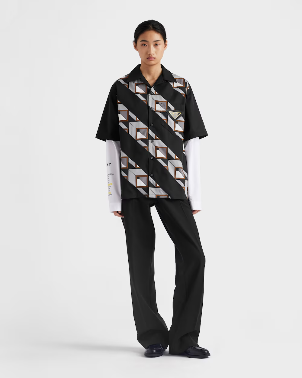 프라다 타임캡슐 프린티드 코튼 셔츠 블랙 스틸 페이크 레이어링 긴팔 셔츠 레플리카 미러급 SA급 S급 고퀄리티 하이엔드 최상급 의류 [남성여성공용]