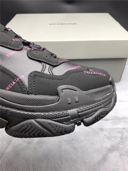 발렌시아가 레플리카 트리플s i8 B050100 33