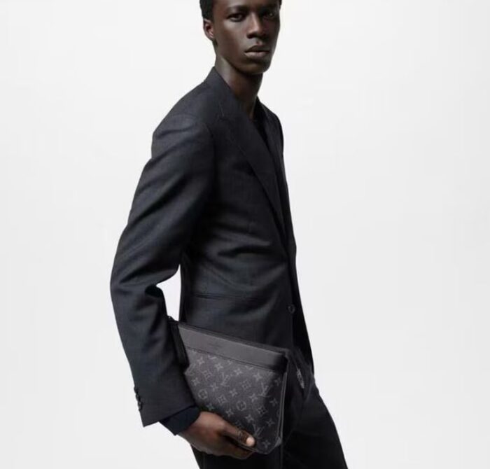 루이비통 포쉐트 보야주 수플 클러치백 M82543 모노그램 이클립스 레플리카 미러급 SA급 S급 고퀄리티 최상급 하이엔드 파우치백 가방 [남성여성공용] best 3