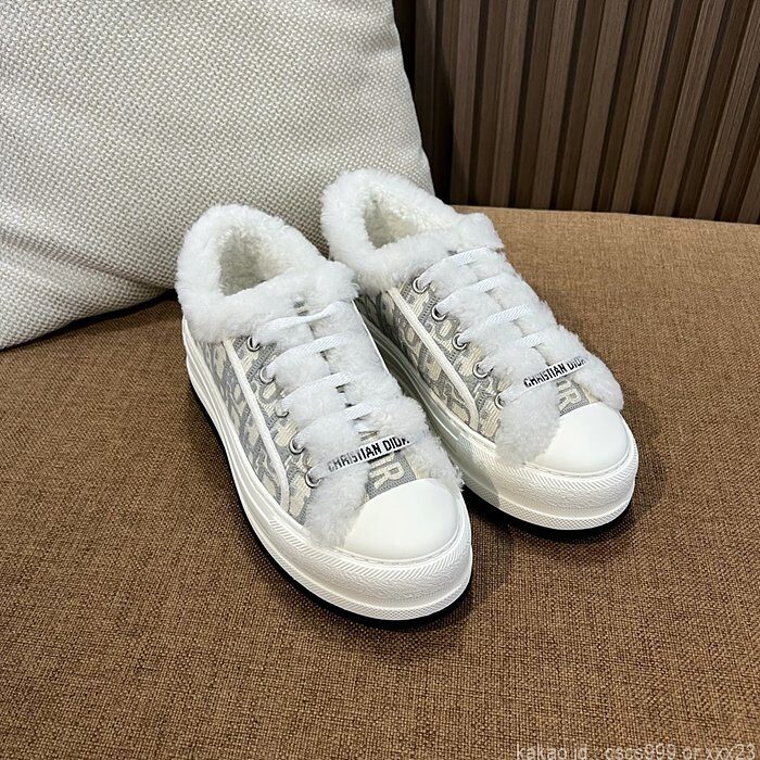 디올 양털 스니커즈 (2 color) 레플리카 미러급 SA급 S급 고퀄리티 신발 [여성] 17